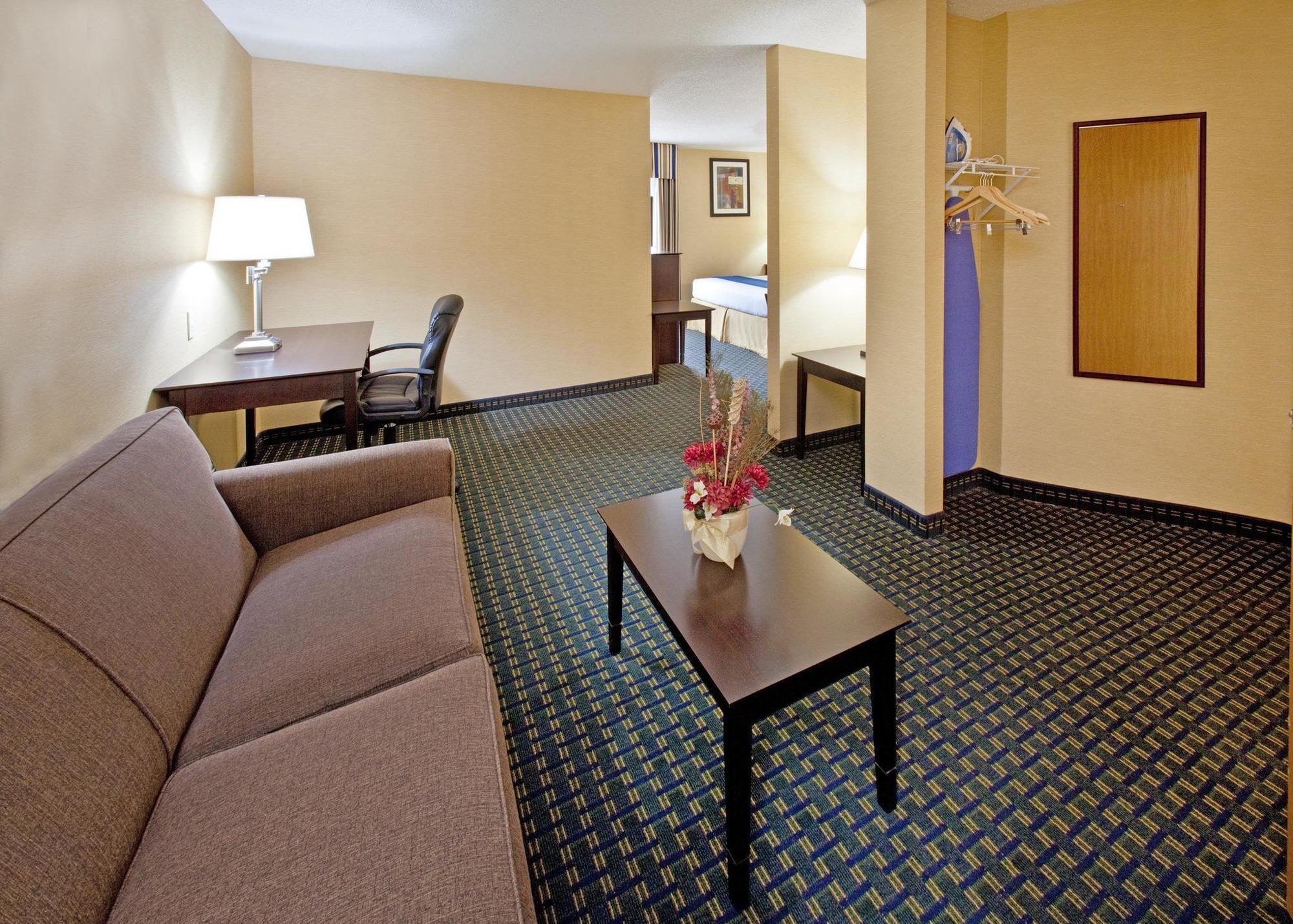 Country Inn & Suites By Radisson Benton Harbor-St Joseph Mi Ngoại thất bức ảnh